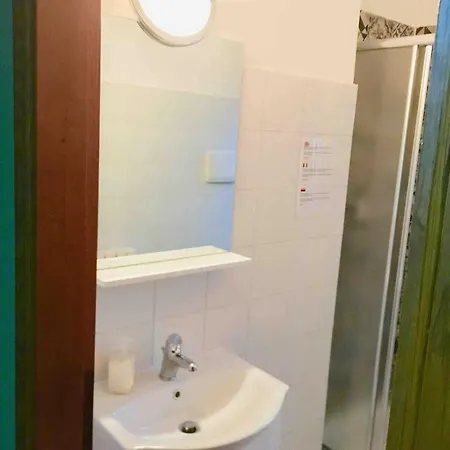 2 Bedroom 1bath With 2 Ac Units, Garden In Chianti! *